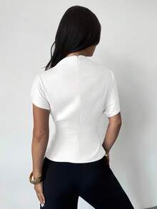 Firerie 褶皱领不对称袖侧边褶皱腰身修身杏色竹麻面料女式衬衫，四季皆宜，优雅女式衬衫 - 白色 - 查看 7