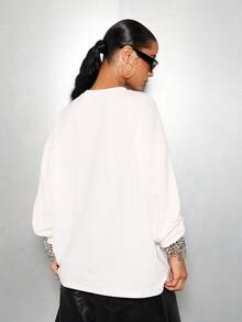 SUMWON WOMEN Áo thun tay dài oversize họa tiết in chữ Boyfriend Fit chất liệu cotton thoải mái mùa đông thu dạo phố thời trang cơ bản - trắng - Xem 2