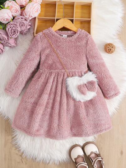 SHEIN Young Girl Fall/Winter Clothes 1set Solid Color Knitted Sweater Dress & Crossbody Bag For Young Girls,Flannelette Warm,Double-Faced Velvet,Coral Fleece,Autumn/Winter,Great For Casual & Daily Wear & School .Christmas Gifts