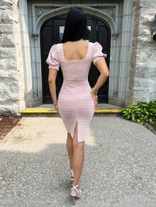 Carolina Barros 女士优雅浪漫泡泡袖船领收腰修身迷你连衣裙 - 粉色 - 查看 2