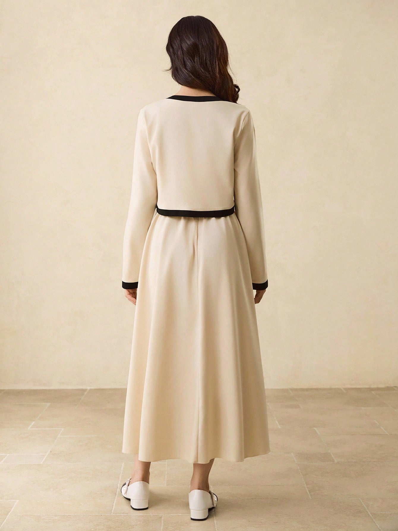 جاكيت كارديجان بياقة مستديرة وأكمام طويلة + فستان...