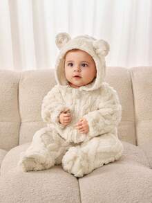 SHEIN 男婴可爱小熊图案保暖连体衣，适合秋冬季节穿着