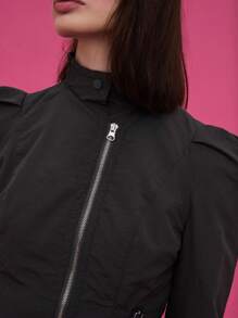 COUREZ 拉链束身运动领外套，侧边带扣细节 / Y2K 外出穿搭 秋季女装 秋季服装 可爱冬季外出上衣 秋季上衣 冬季女装 哥特风 - 灰色 - 查看 7