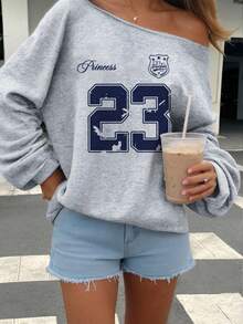 SHEIN EZwear 浅灰色女士不对称肩部23徽章字母印花宽松休闲长袖卫衣，适合秋冬街头风格、Y2K、机场 - 淺灰色 - 查看 1
