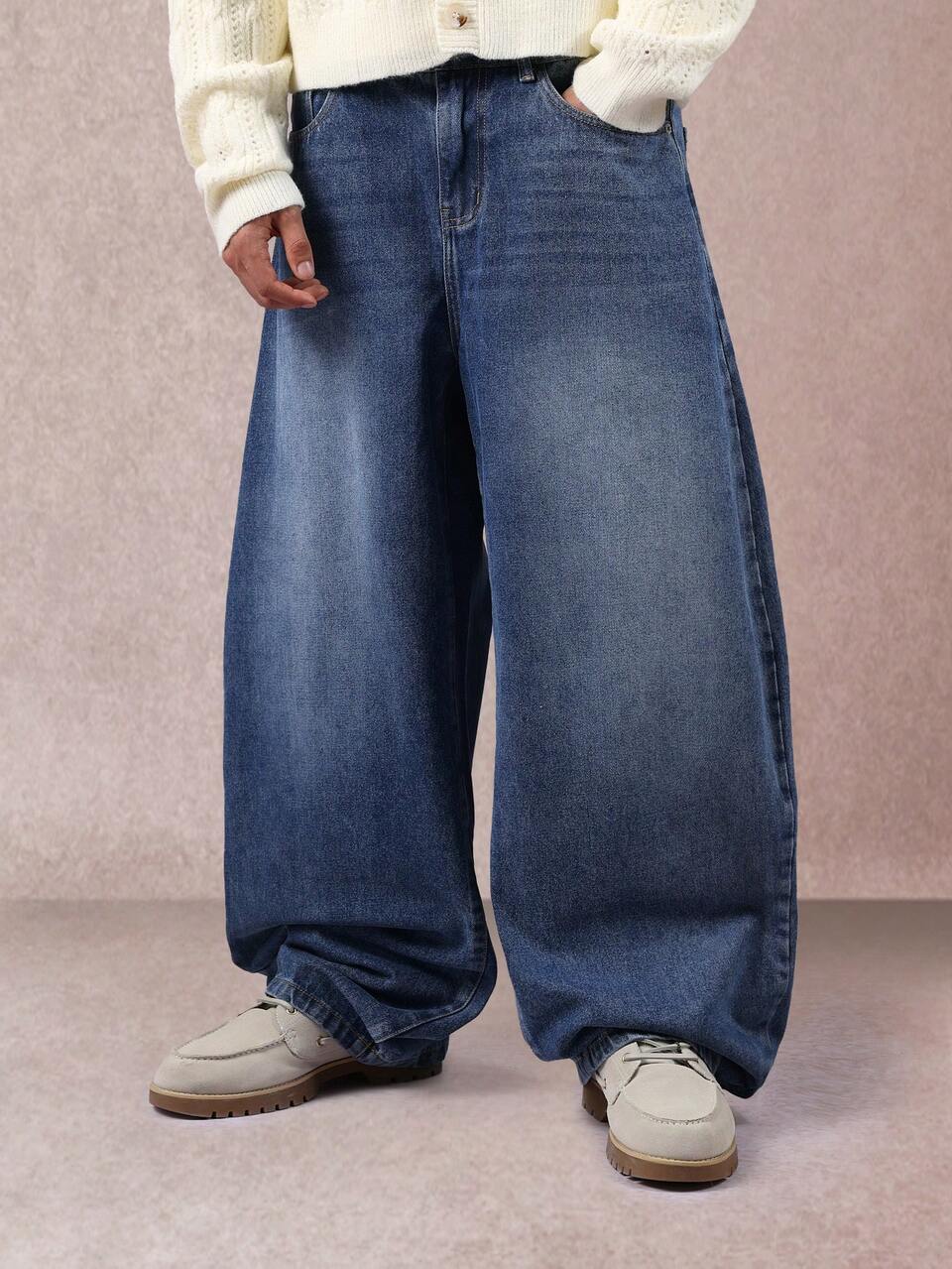 Jeans a gamba larga in denim con vestibilità rilassata