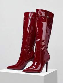 Mnmlis 优雅的酒红色漆皮高筒靴，配有金属扣带，细高跟鞋 - 酒紅色 - 查看 2
