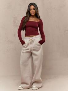 MISSGUIDED Square Neck Cropped Long Sleeve Top Casual Form Fitting Basic Essential Fall Winter Everyday Layering Loungewear Crop Shirt - Burgundy - View 4