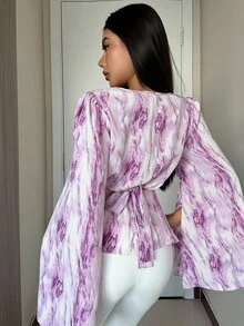 Modelyn Élégante blouse à manches longues pour femmes avec col drapé, fente et poignets à liens, en aquarelle violette