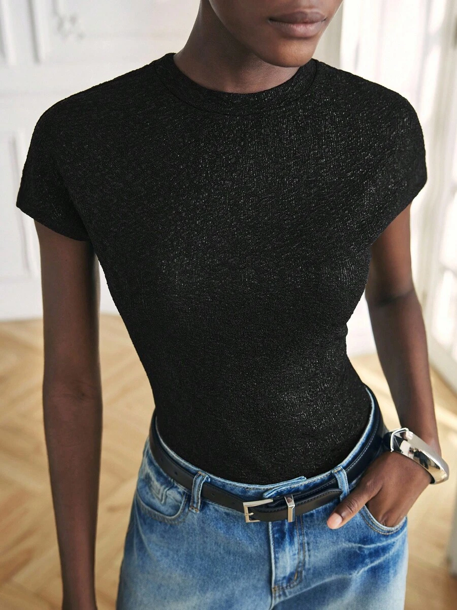 Maija Camiseta de mujer de unicolor, cuello redondo, manga corta, ajustada y versátil de moda - Negro - Ver 1