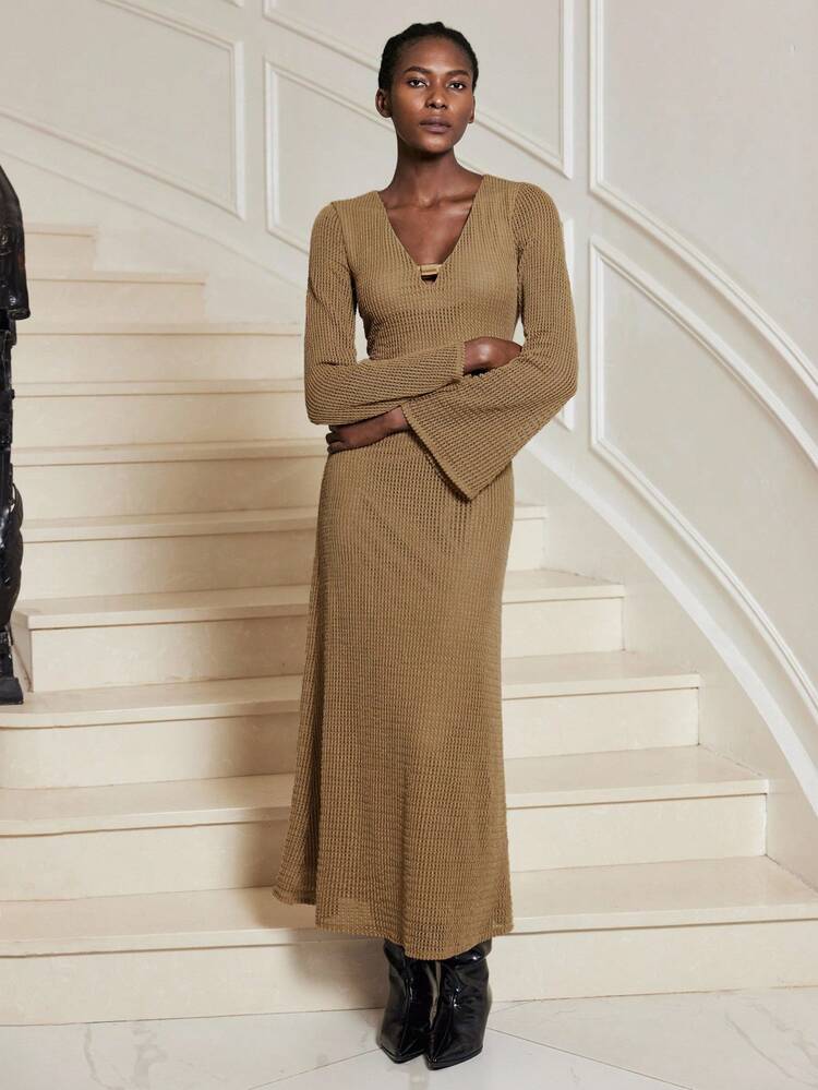 SHEIN Maija Brown Leather Buckle Decor V-Neck Pleated Fitted Urban Chic Women Short Dress New Year Saudi National Day Brown Prom Dress  Gold Dress For Women Prom Dress Old Money Office Outfits For Women Elegant Dresses For Party Thanksgiving Outfit For Women