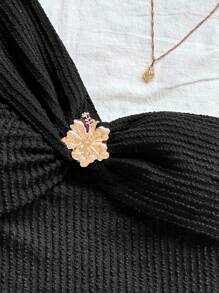 Soleia 2 piezas Conjunto de top sin mangas y shorts con decoración de flor de metal para mujer, conjunto de dos piezas acanalado, conjunto de dos piezas de shorts, conjunto de dos piezas de un hombro, conjunto de dos piezas de cintura alta - Negro - Ver 6