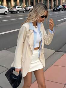 Siren Gaze Damen Business Lässig 2 in 1 beige Blazer im Vintage-Stil. Ideal für Frauen, die bequeme und stilvolle Bürooutfits suchen, auch ein Trendteil für die Saison Herbst/Winter.