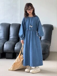 SHEIN Sukienka dziewczęca w kolorze niebieskim z okrągłym dekoltem i luźnymi rękawami w stylu latte girl - Średni jeans - Zobacz 3