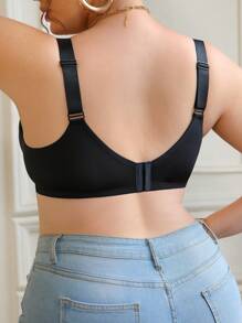 SHEIN Plus Size Women Sexy Lace Patchwork Solid Color Lingerie Bra, Black