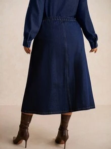 Elaquor 加大码深蓝色牛仔迷你裙，金色纽扣点缀，高腰直筒长裙，显瘦显瘦，法式优雅秋季款 - 深色水洗藍 - 查看 7