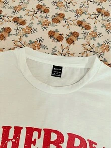 SHEIN EZwear 休閒櫻桃印花修身白色圓領短袖女T恤，適合夏季穿著