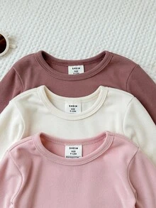 SHEIN 6 件套女婴舒适秋冬套装，包括圆领长袖上衣、字母装饰踝袖裤、柔软亲肤保暖内衣、睡衣套装