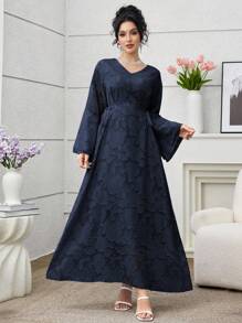 Yasmyna Vestido elegante de estilo árabe con cuello en V, recorte, mangas acampanadas de encaje. Vestido de ocasión especial con estampado floral en azul marino. Vestido largo maxi azul marino de manga larga. Vestido elegante midi