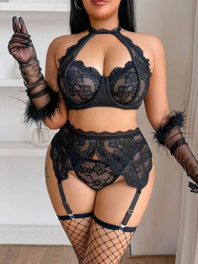 SHEIN 5 delar plusstorlek spetsunderklädesset (halterneckunderkläder, strumpeband, stringtrosa, 1 par lårhöga nätstrumpor)