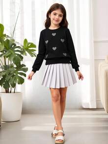SHEIN Set de 2 piezas de niña preadolescente: sudadera con parche de corazón brillante a juego con falda mini plisada gris, conjunto de outfit casual para otoño e invierno - Multicolor - Ver 9