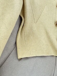 Franclia 性感U领修身单排扣金属纽扣装饰针织毛衣，休闲套头衫针织套头衫秋冬 - 白色 - 查看 4