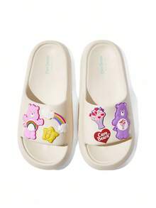 SHEIN X Care Bears 时尚可爱彩虹爱心不对称图案白色女士一脚蹬拖鞋防滑速干淋浴拖鞋，轻便耐用的 EVA 材质，适合居家、浴室、游乐场、游泳池、海滩等室内外穿着 - 白色 - 查看 7