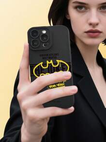 BATMAN X SHEIN Funda de teléfono negra de moda con diseño de letra y murciélago - Negro - Ver 2