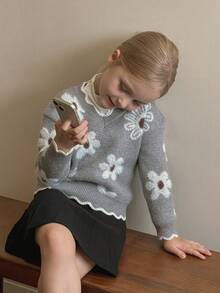 SHEIN LMoss Kids 少女花卉图案灰色长袖毛衣，可爱百搭，秋冬 - 灰色 - 查看 10