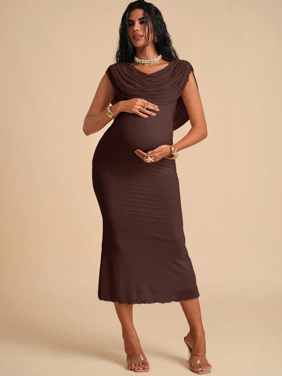 MaterniChic 孕妇纯色垂坠领合身优雅无袖连衣裙 - 棕色 - 查看 1