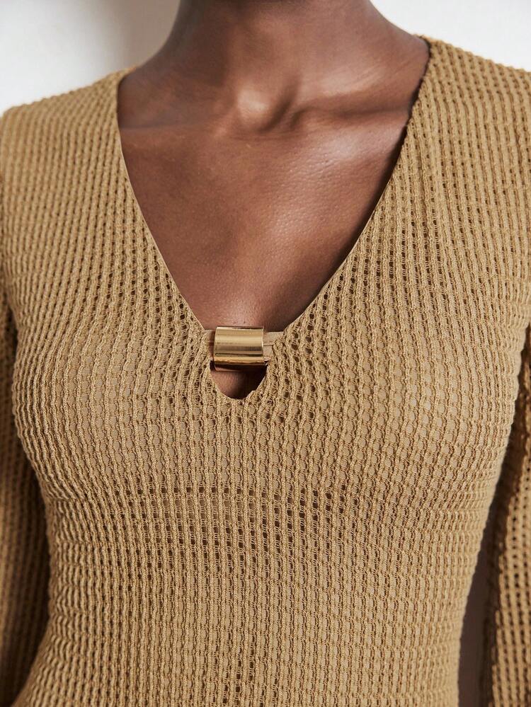 SHEIN Maija Brown Leather Buckle Decor V-Neck Pleated Fitted Urban Chic Women Short Dress New Year Saudi National Day Brown Prom Dress  Gold Dress For Women Prom Dress Old Money Office Outfits For Women Elegant Dresses For Party Thanksgiving Outfit For Women