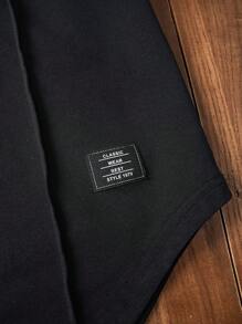 Manfinity NXTstreet Men Letter Patched Detail Curved Hem Tee, Summer