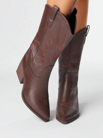 Fairycore Botas occidentales de bordadas, nuevas para otoño/invierno 2025. Botas de media pantorrilla de moda para exteriores