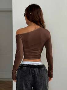 Coolane 女孩秋冬日常必备针织弹力舒适不对称领口长袖上衣 - 棕色 - 查看 2