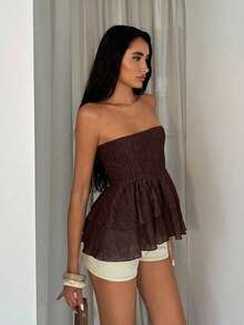 Glamine 女式纹理褶皱面料弹力抹胸上衣，配有荷叶边下摆 - 咖啡棕 - 查看 6