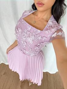 Modelyn 女士粉色方领短袖蕾丝拼接优雅中长连衣裙 - 粉色 - 查看 2