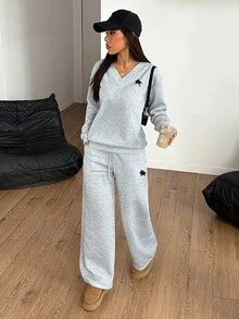SHEIN PETITE 2 件套女士超大 V 领蓬松针织弹力宽松运动衫和运动裤，小标志印花，秋冬开学休闲套装 - 灰色 - 查看 5
