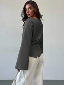 Aloruh 船领喇叭袖短款褶饰办公室女式杏色衬衫 - 深灰色 - 查看 2