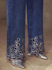 MOTF PREMIUM 刺绣水钻牛仔裤 - 藍色 - 查看 1