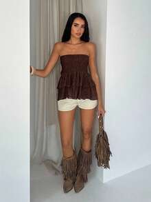 Glamine 女式纹理褶皱面料弹力抹胸上衣，配有荷叶边下摆 - 咖啡棕 - 查看 4