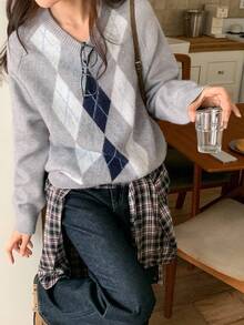 DAZY 女士V领菱形图案休闲长袖毛衣，秋冬 - 灰色 - 查看 4