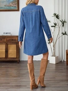 EMERY ROSE 女式短款纯色牛仔连衣裙，有领和常规下摆，适合日常风格，蓝色牛仔连衣裙，纽扣式牛仔连衣裙，长袖牛仔连衣裙，牛仔连衣裙，女式秋季连衣裙 - 深色水洗藍 - 查看 2