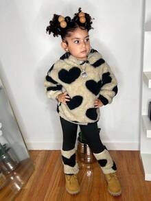 SHEIN Young Girl Young Girls Heart Print Hoodie Sweatshirt & Knit Autumn Pants 2 Piece Outfit,Fleece Long Sleeve Pullover & Leggings Set,Winter, Matching - Black - View 5