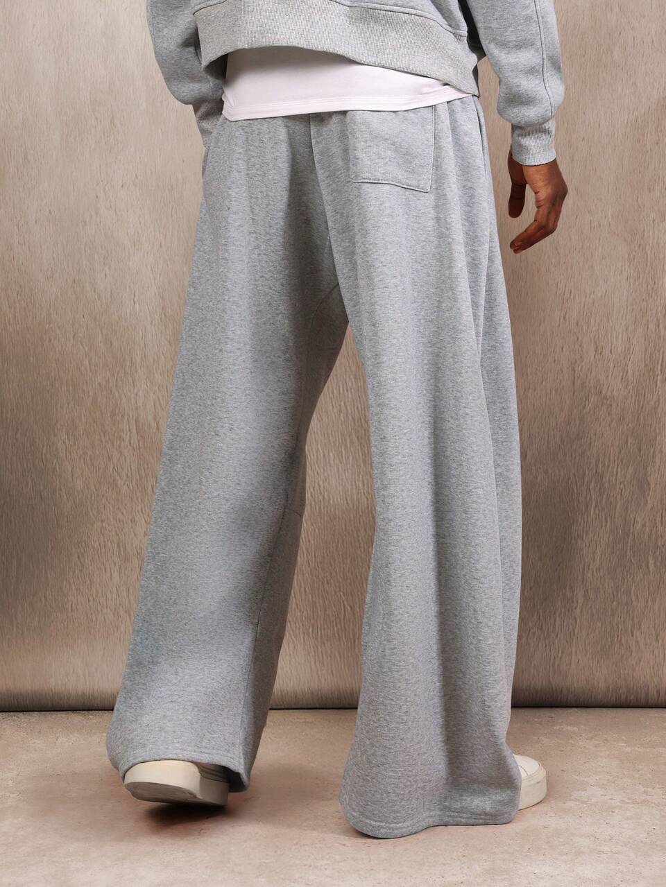 SUMWON Wide Leg Fleece Sweatpants With Drawstring And Pockets Plain
