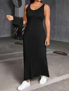 SHEIN Essnce 大码女装秋冬时尚休闲日常舒适全黑纯色长袖宽松 T 恤和黑色背心长裙两件套、曲线套装、连衣裙套装、女士街头服饰