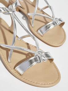 SHUZIA Women Silver Crossed Straps Open-Toe Flat Sandals - Silver - View 5