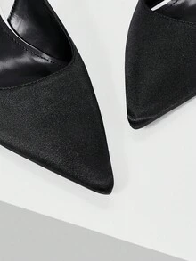 Mnmlis Tocuri stiletto cu vârf ascuțit și design cu baretă în culori contrastante