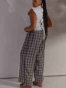 Aralina Curve Fall Winter Western Stolkhom Style Plaid Gingham Straight Leg Pant With Contrast Floral Print Internal Waistband - Multicolor - View 2