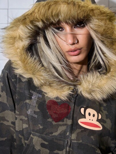 Paul Frank X ROMWE Y2K Cartoon Monkey Pattern Rhinestone Camo Fuzzy Trim Hoodie