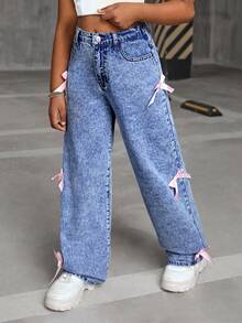 SHEIN 青少年女孩 Y2K 时尚石洗宽松牛仔直筒牛仔裤，带蝴蝶结装饰口袋，女孩秋季服装返校装 - 中等水洗藍 - 查看 4