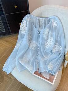 GlowEve CURVE Áo sơ mi thêu hoa thường ngày/công sở cỡ lớn - Màu xanh lam - Xem 5